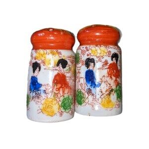 Vintage Porcelain Salt & Pepper Shakers Asian Japanese Geisha READ